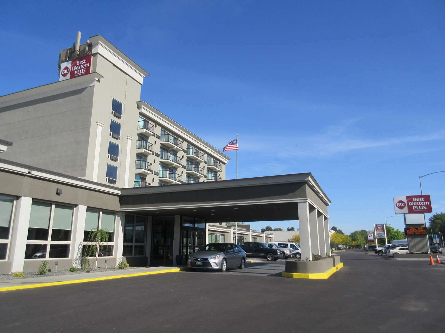 Best Western Plus Columbia River Hotel & Conference Center Річленд Екстер'єр фото